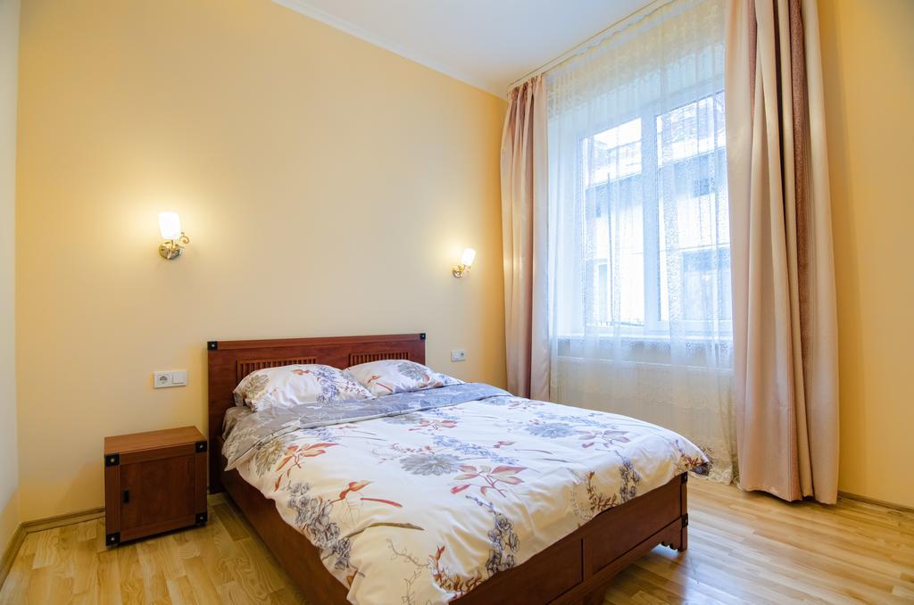 Apartment On Svobody Lviv Ngoại thất bức ảnh